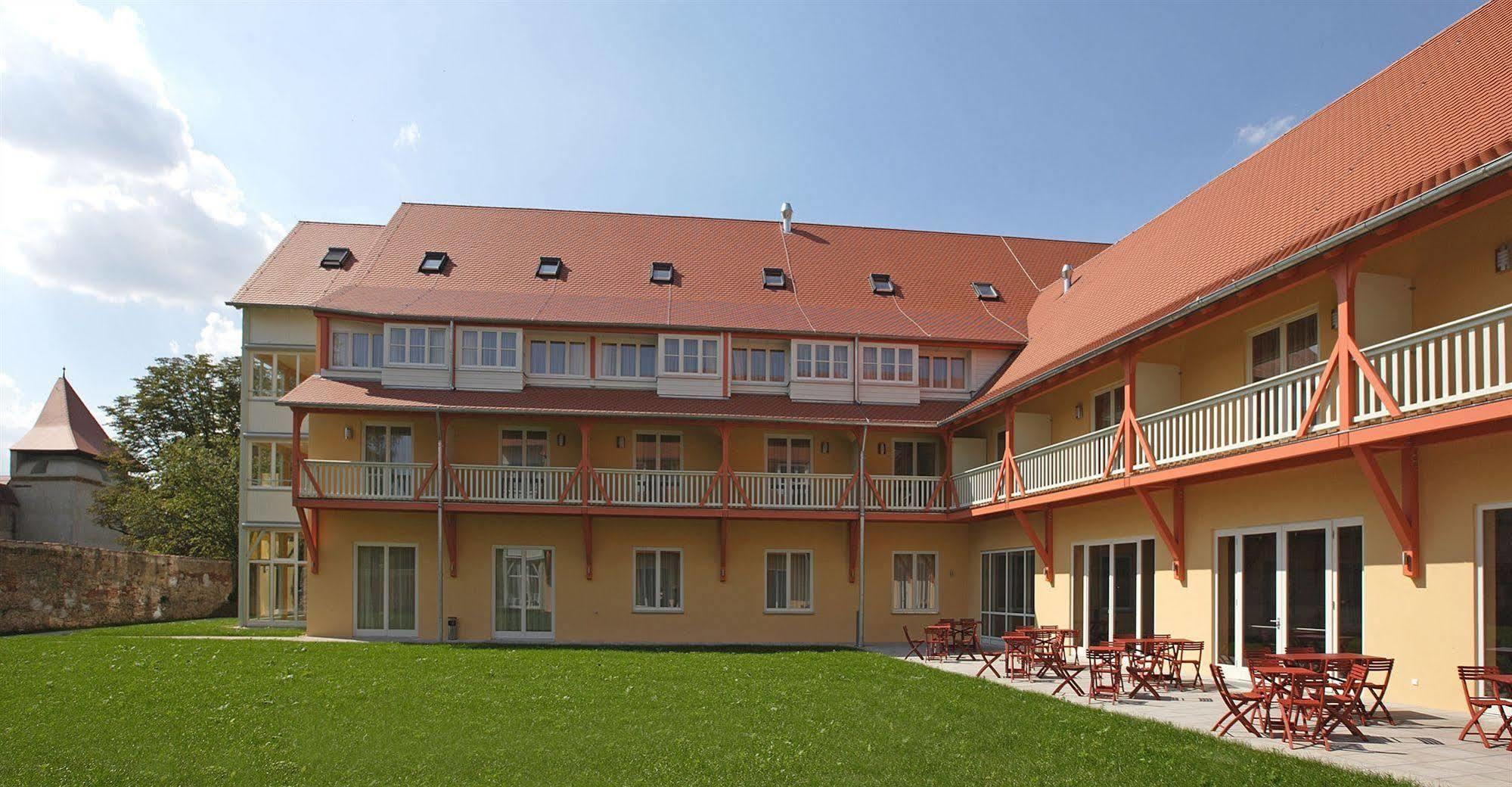 Jufa Hotel Nördlingen Zewnętrze zdjęcie